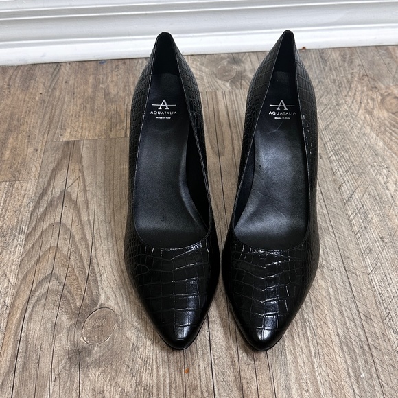 Aquatalia Shoes - NWOT AQUATALIA CELE Black Pumps Size 12 M